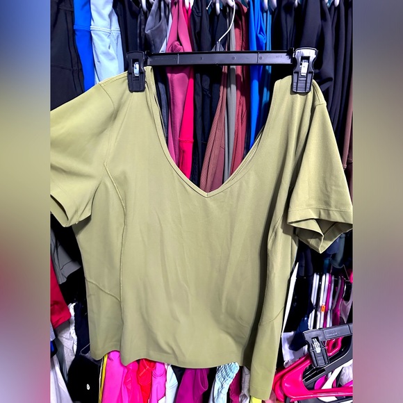 NWT - Picture 1 of 3